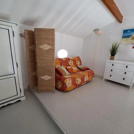 Charmante Maison Pres Du Golf Et Avec Terrasse Et Parking - Fr-1-323-514