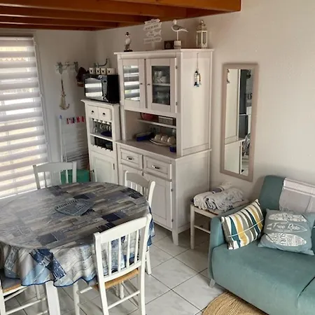 Charmante Maison Pres Du Golf Et Avec Terrasse Et Parking - Fr-1-323-514 *