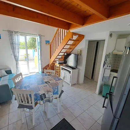Charmante Maison Pres Du Golf Et Avec Terrasse Et Parking - Fr-1-323-514 Holiday home