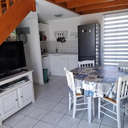 Holiday home Charmante Maison Pres Du Golf Et Avec Terrasse Et Parking - Fr-1-323-514
